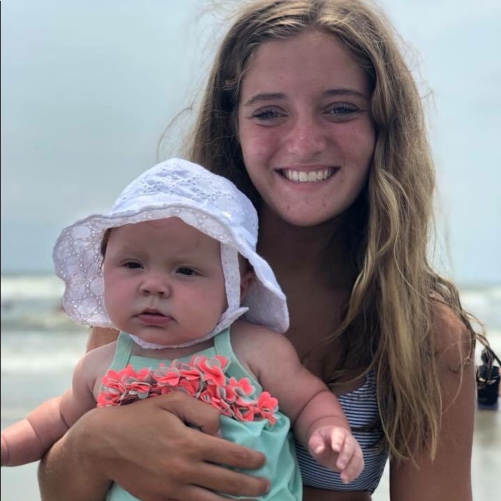 Meet your Posher, Abby